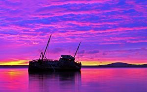 ---shipwreck-purple-sunset-16605